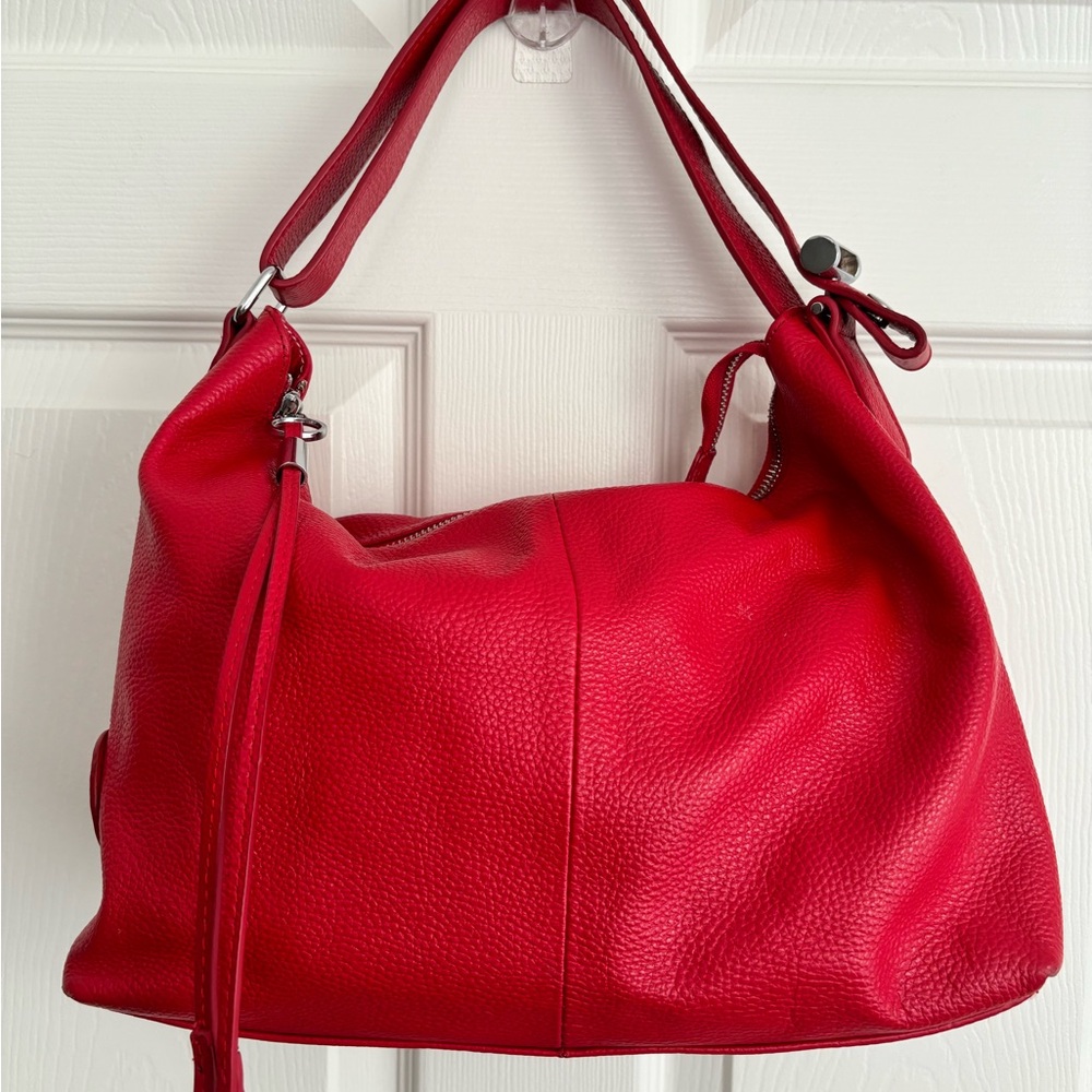 ZENCY MEDIUM RED PEBBLED TOP GRAIN LEATHER ADJUSTABLE STRAP FIVE POCKET HANDBAG - Picture 8 of 10